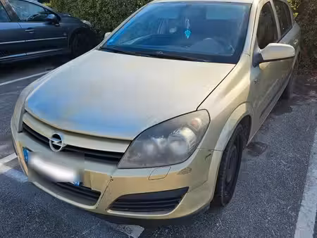 Opel Astra 1.2 90