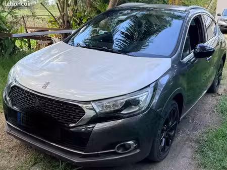DS 4 