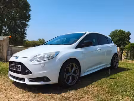 Ford Focus ST 2.0 250