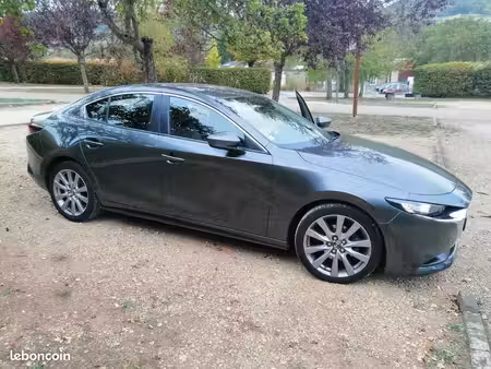 Mazda Mazda3 Skyactiv G 2.0 122