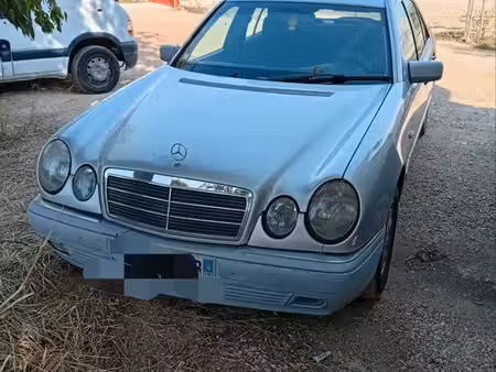 Mercedes-Benz Classe E E 220