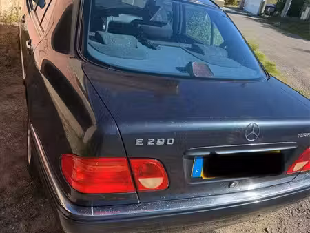 Mercedes-Benz Classe E E 290 2.0 129