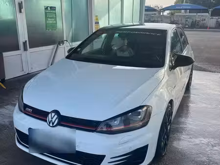 Volkswagen Golf GTI 2.0 TFSI 230 Performance