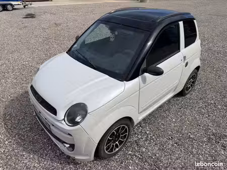 Microcar MGO 