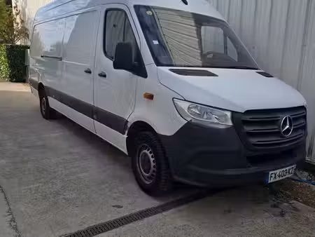 Mercedes-Benz Sprinter 143