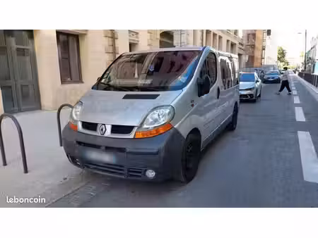 Renault Trafic 2.5 dCi 140