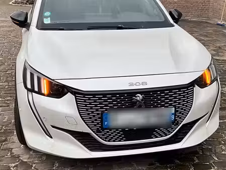 Peugeot 208 136 GT