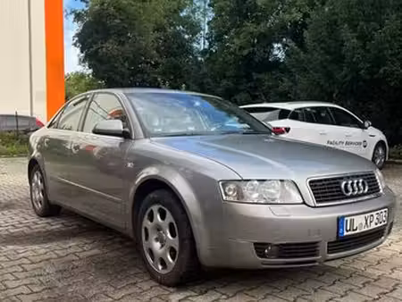 Audi A4 V6 2.4 170