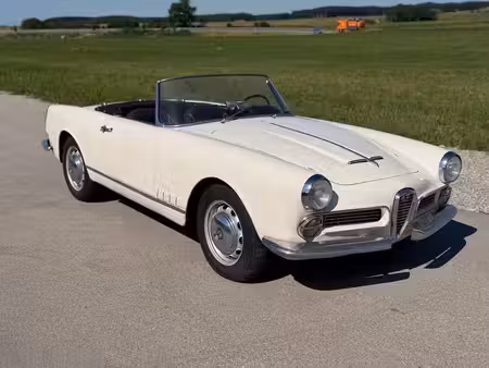 Alfa Romeo 2000 Spider Touring