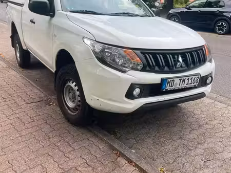 Mitsubishi L200 2.4 154 4x4