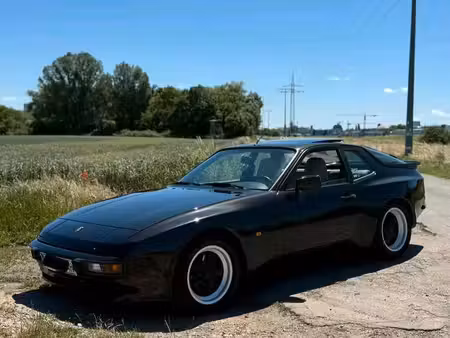 Porsche 944