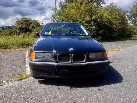 BMW Série 3 361i 1.6 102