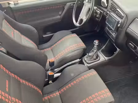Volkswagen Golf GTI 2.0 115