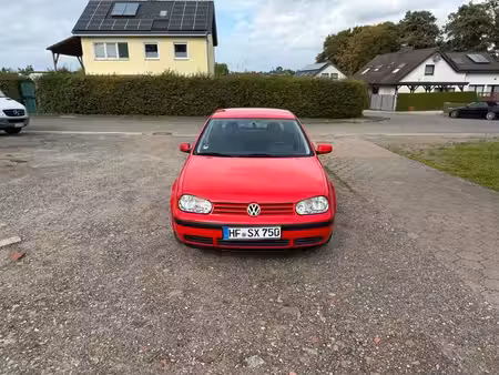 Volkswagen Golf 75