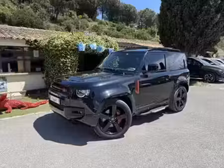 Land Rover Defender D300 3.0 300 X-Dynamic HSE 4x4
