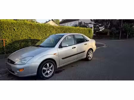 Ford Focus 1.6 100 Ghia