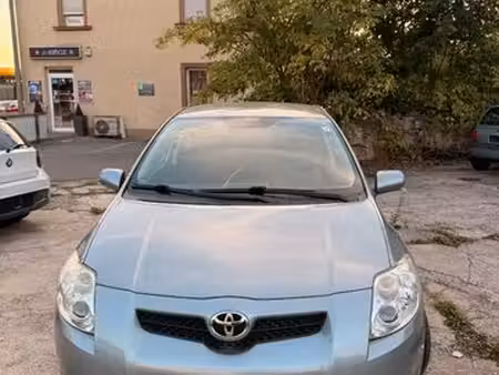 Toyota Auris 1.6 124