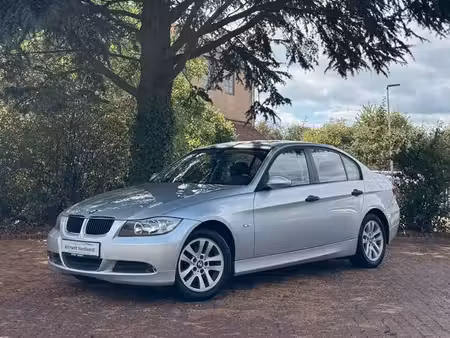 BMW Série 3 318i 2.0 129