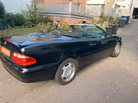 Mercedes-Benz CLK 230