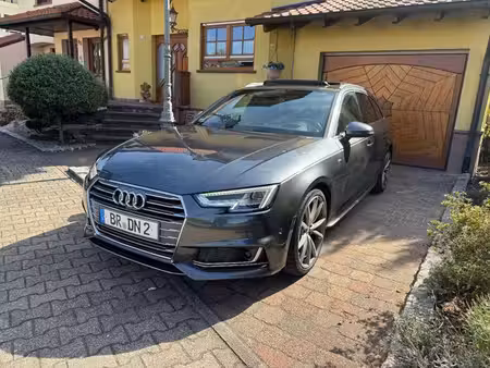 Audi A4 2.0 TDI 150 S line