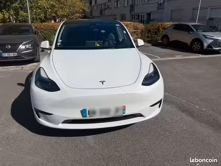 Tesla Model Y Grande Autonomie 275