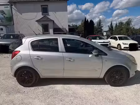 Opel Corsa 1.2 80