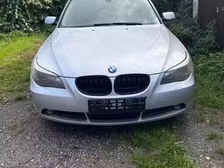 BMW Série 5 520i 2.2 170