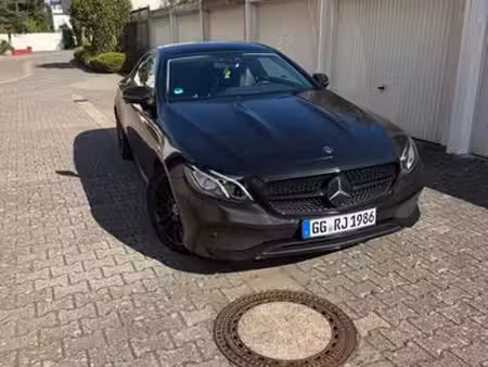 Mercedes-Benz Classe E E 220 AMG Line 4Matic