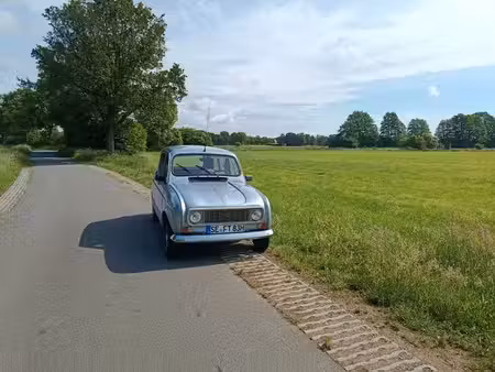 Renault R4 