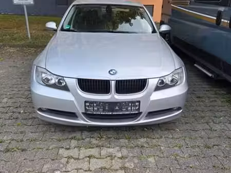 BMW Série 1 118i 2.0 143