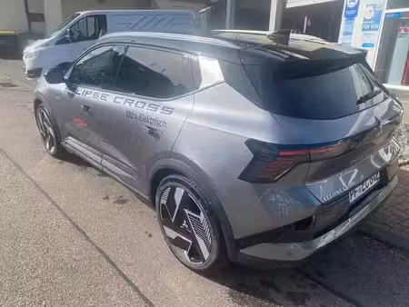 Mitsubishi Eclipse Cross 218 Invite