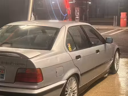 BMW Série 3 325d 2.4 143