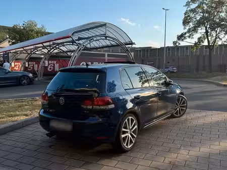 Volkswagen Golf 1.8 TSI 160