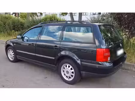 Volkswagen Passat 1.6 100 Base