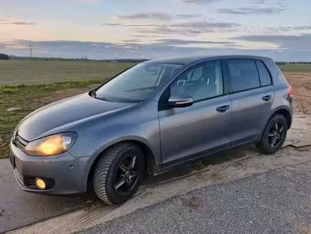 Volkswagen Golf 1.6 TDI 105