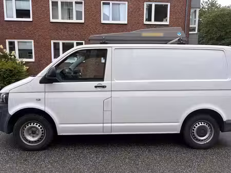 Volkswagen Transporter T5 2.0 TDI 84