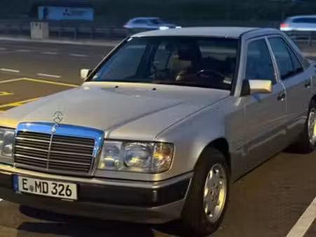 Mercedes-Benz Classe E 200 E 136
