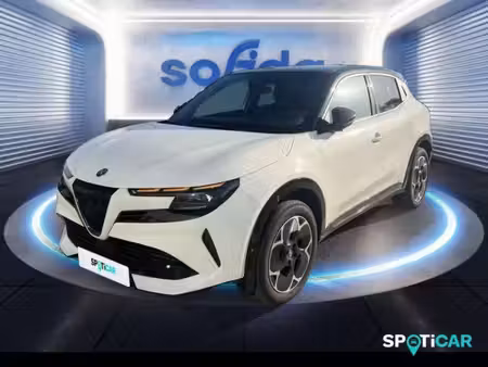 Alfa Romeo Junior Ibrida 1.2 136