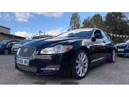 Jaguar XF D240 V6 3.0 211