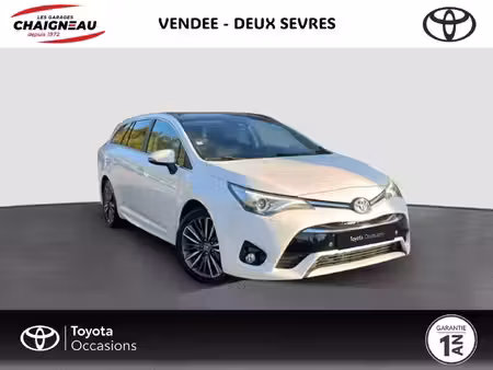 Toyota Avensis 2.0 143 Lounge