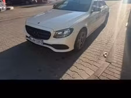 Mercedes-Benz Classe E E 200 2.1 150 AMG Line