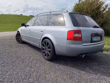 Audi A6 V6 2.7 T 250 quattro