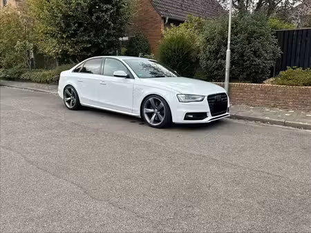 Audi A4 V6 3.0 TDI 245 S line quattro