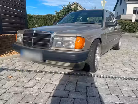 Mercedes-Benz 190