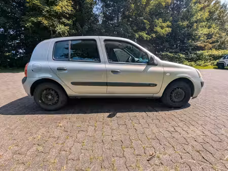 Renault Clio 1.2 75