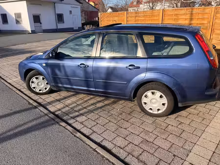 Ford Focus 1.6 100