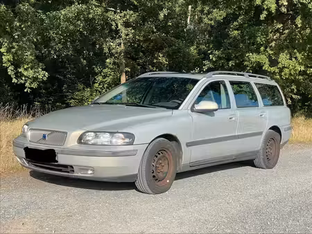 Volvo V70 2.4