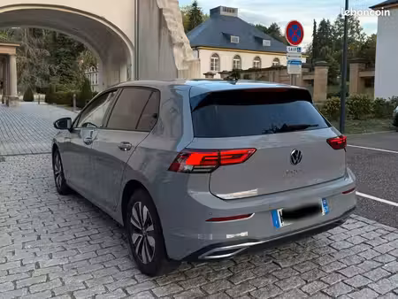 Volkswagen Golf 2.0 TDI 116