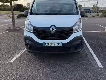 Renault Trafic dCi 145