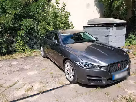 Jaguar XE 2.0 180